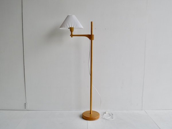 Floor Lamp (102) / Carl Malmsren