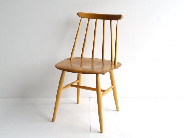 Chair (5) / Fanett