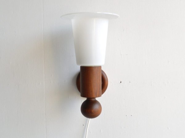 Wall Lamp (237) / LUXUS