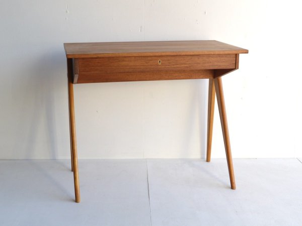 Dressing Table (desk) (4) / Yngve Ekstrom