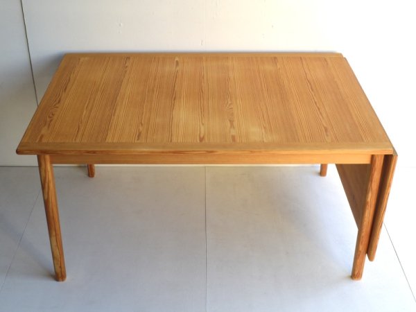Dining Butterfly Table (130)