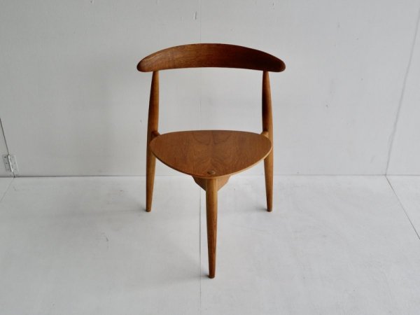 Chair (1) / FH4103
