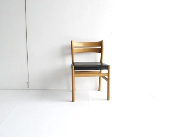Chair (1) / CM Madsen