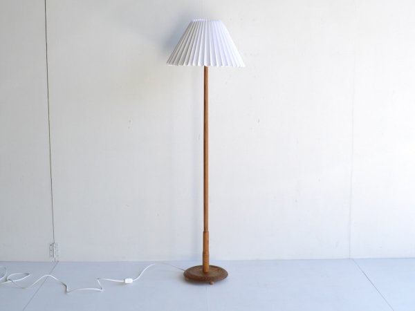 Floor Lamp (120)