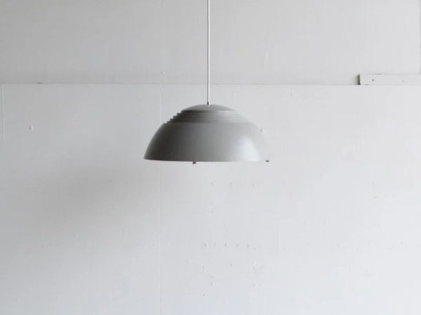 Pendant Lamp (421) / Arne Jacobsen