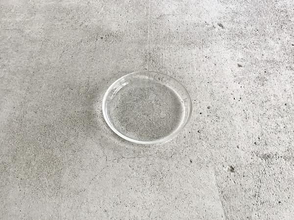 Glass Plate  /  Miranda