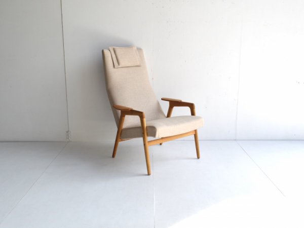 High back Easy Chair / Ruster