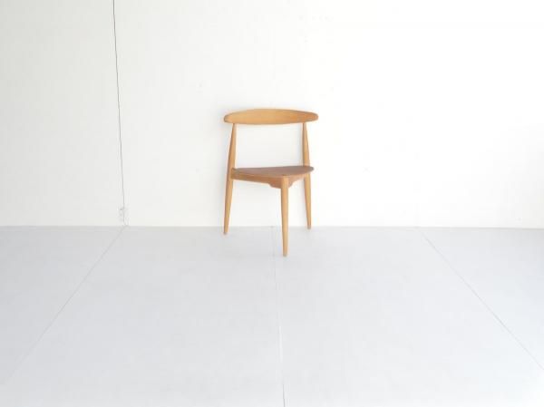 Chair (1) / FH4103