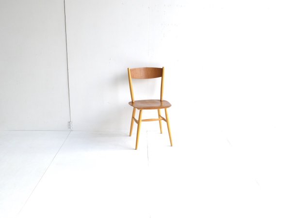 Chair (3) / Fanett