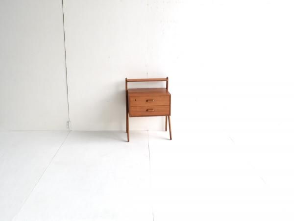 Side Table (155)