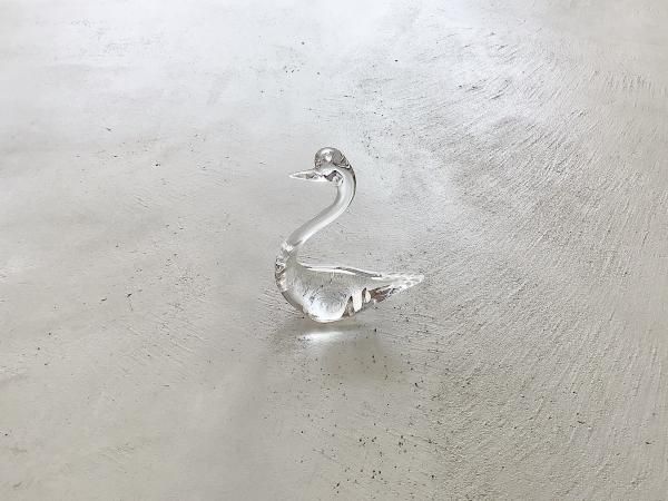 Glass Object  /  Swan