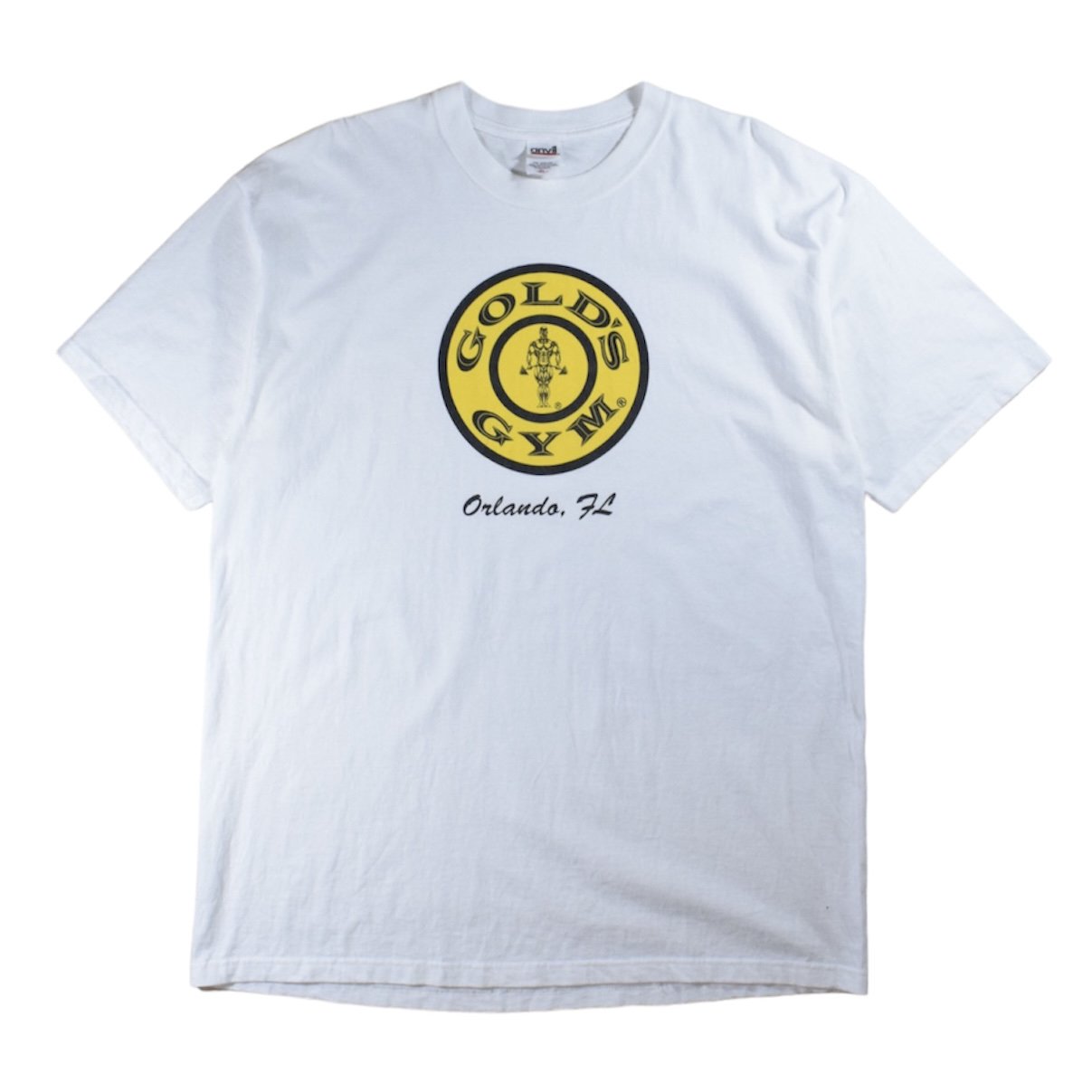 GOLD GYM print tee.