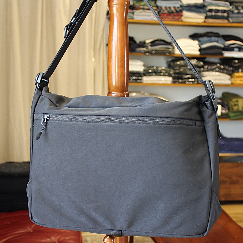 COLINA de passaros コリーナ highdensity milicloth bread bag COLINA de passaros コリーナ highdensity milicloth bread bag
