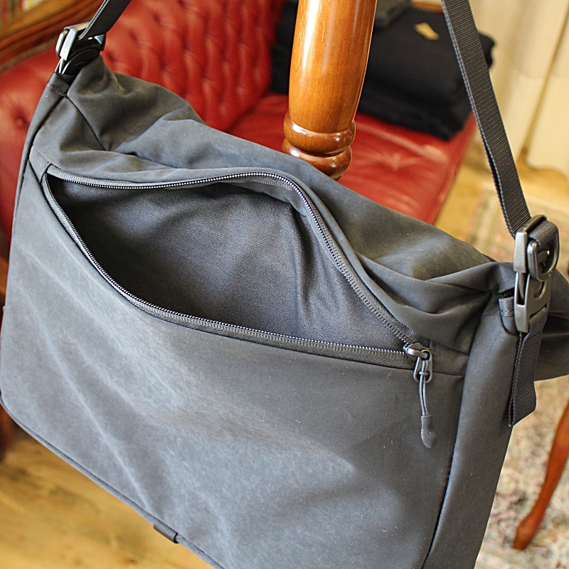 COLINA de passaros コリーナ highdensity milicloth bread bag COLINA de passaros コリーナ highdensity milicloth bread bag