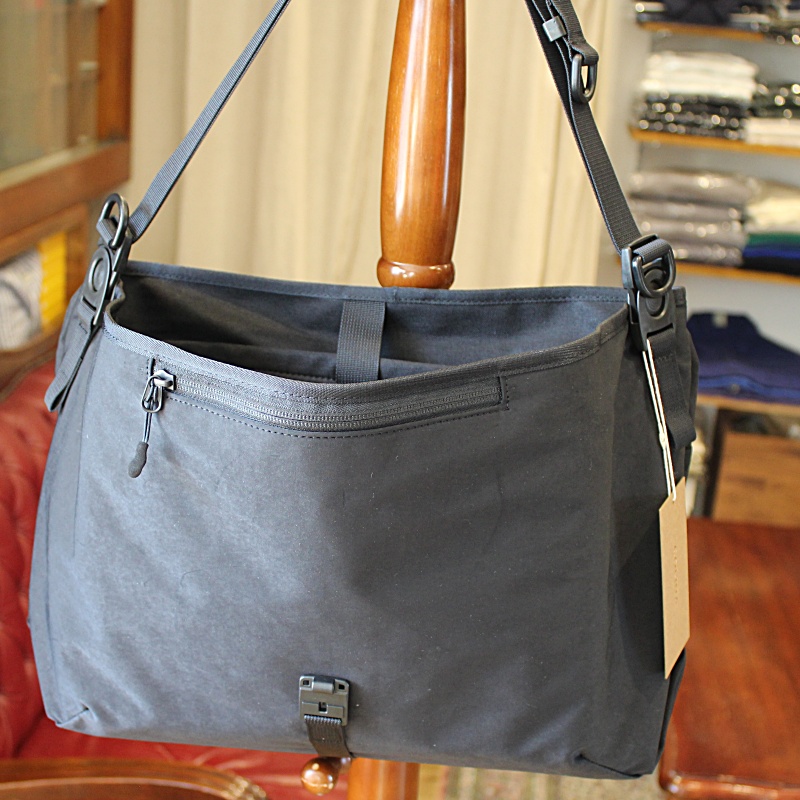 COLINA de passaros コリーナ highdensity milicloth bread bag COLINA de passaros コリーナ highdensity milicloth bread bag