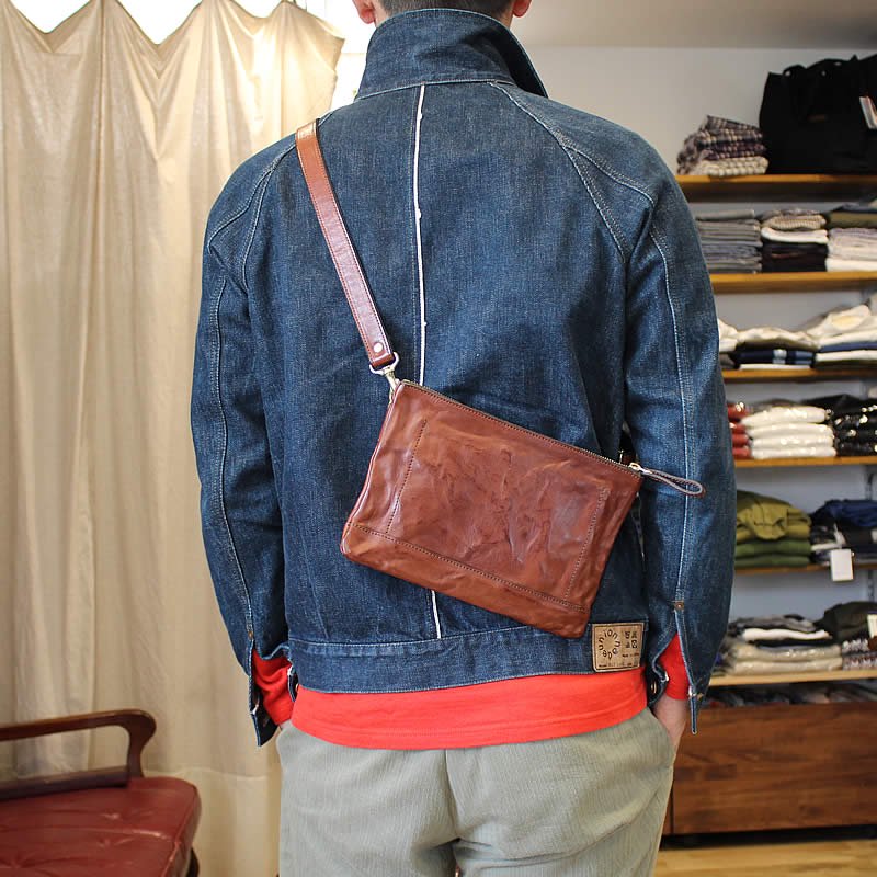 <img class='new_mark_img1' src='https://img.shop-pro.jp/img/new/icons41.gif' style='border:none;display:inline;margin:0px;padding:0px;width:auto;' />terve / italian leather shoulder bag (サンプルに使っていた為、20.000円→13.700円税抜)