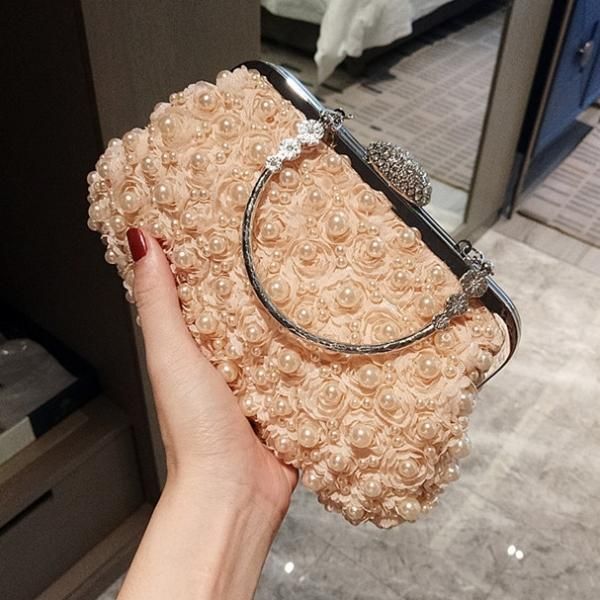 パーティーバッグ 2WAYバッグ クラッチバッグ ハンドバッグ パール がま口型 チェーン ビジュー フェミニン 結婚式 二次会 お呼ばれ パーティー 2色 - 6,000円以上お買い上げで送料無料 マノンデザイン パーティーバッグ 2WAYバッグ クラッチバッグ ハンドバッグ パール がま口型 チェーン ビジュー フェミニン 結婚式 二次会 お呼ばれ パーティー 2色 - 6,000円以上お買い上げで送料無料 マノンデザイン