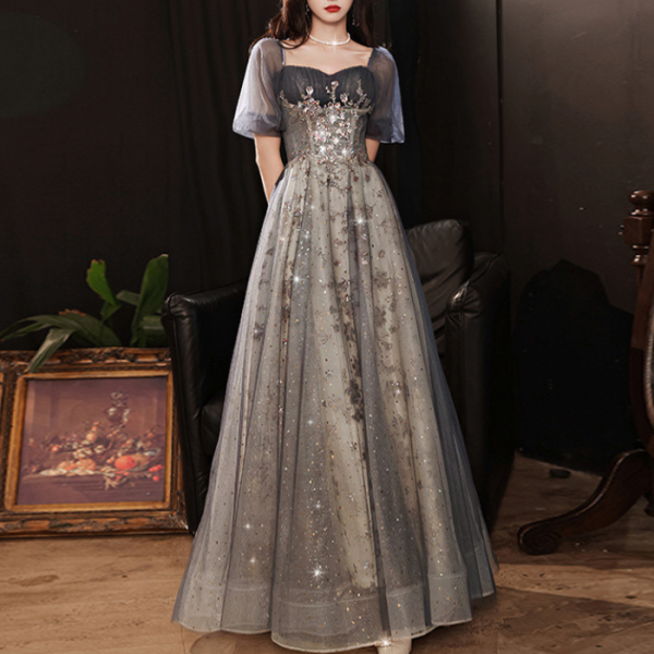 ドレス Aライン ロングドレス スパンコール 刺繍 スクエアネック 透け感 背中開き パフスリーブ 半袖 ハイウェスト レースアップ ロング丈 結婚式  二次会 お呼ばれ パーティー - 6,000円以上お買い上げで送料無料　マノンデザイン