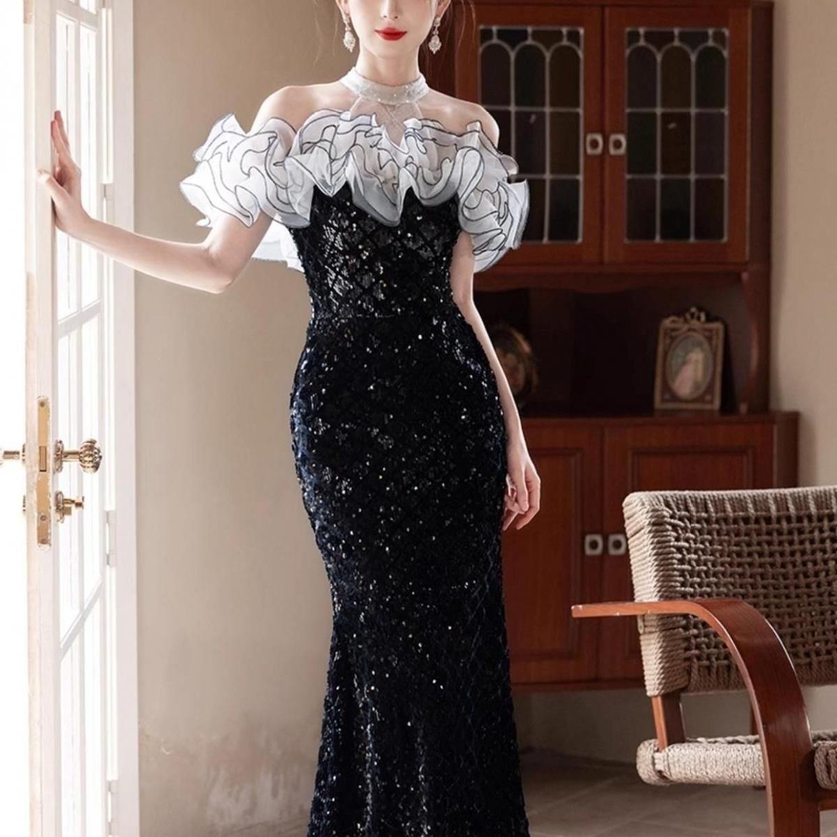 ドレス フリル ホルターネック スパンコール マーメイド ロング丈 I