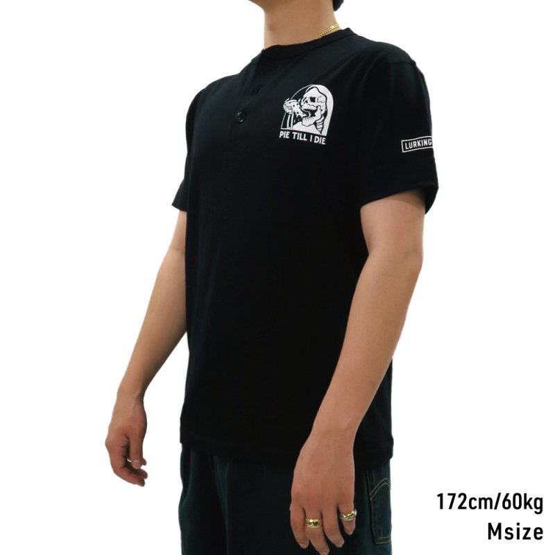 <img class='new_mark_img1' src='https://img.shop-pro.jp/img/new/icons20.gif' style='border:none;display:inline;margin:0px;padding:0px;width:auto;' />PIE HENRY NECK TEE - BLACK
