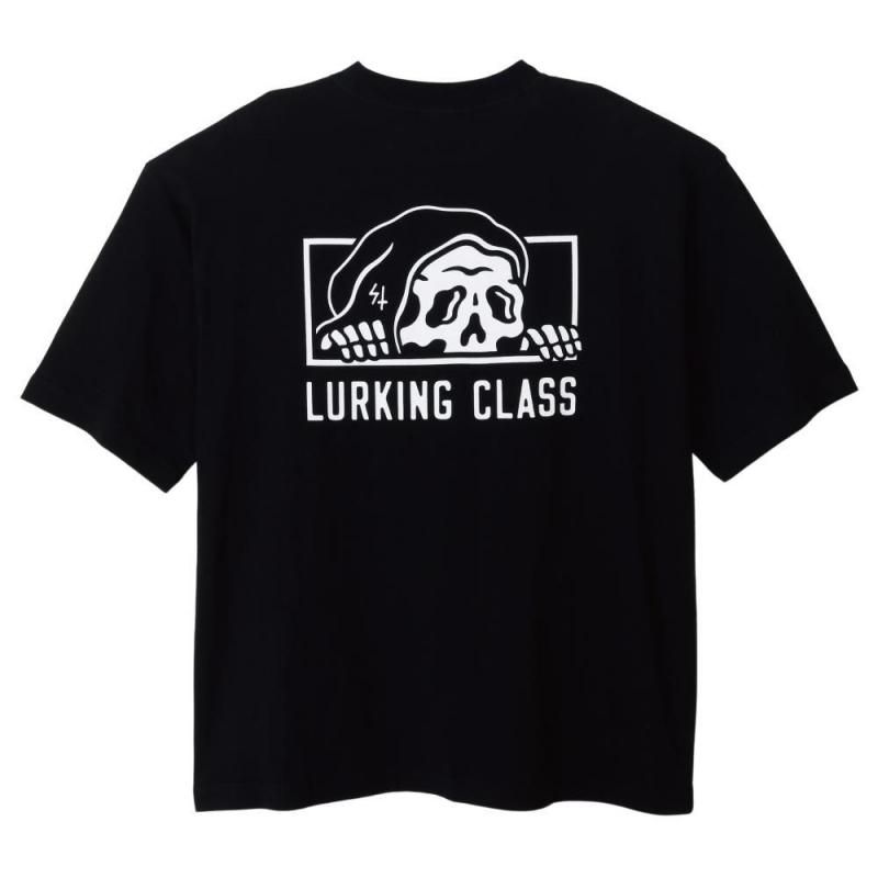 <img class='new_mark_img1' src='https://img.shop-pro.jp/img/new/icons13.gif' style='border:none;display:inline;margin:0px;padding:0px;width:auto;' />LURKER S/S TEE -BLACK
	
