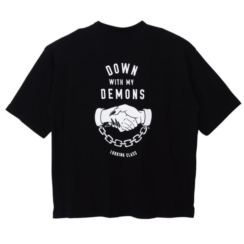 <img class='new_mark_img1' src='https://img.shop-pro.jp/img/new/icons13.gif' style='border:none;display:inline;margin:0px;padding:0px;width:auto;' />DOWN WITH MY DEMONS S/S TEE -BLACK
	