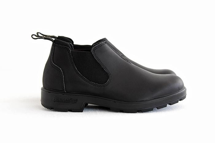 blundstone lowcut