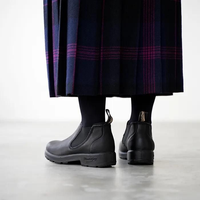 blundstone lowcut