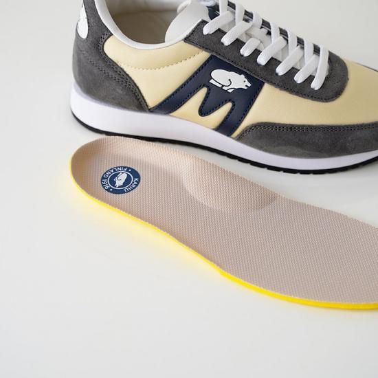 【試し履きのみ】KARHU スニーカー　US7 試し履きのみ】KARHU スニーカー US7