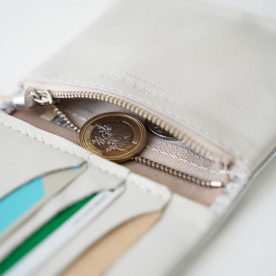 CLASKA&CO. レザー コインケース ホワイト シルバー ウォレット CLASKA&CO. レザー コインケース ホワイト シルバー ウォレット