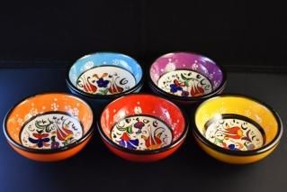 トルコ　キュタフヤ　皿　陶器 トルコ キュタフヤ陶器　絵皿　ハンドメイド キュタフヤ陶器の絵皿【チューリップ/カーネーション】/トルコ
