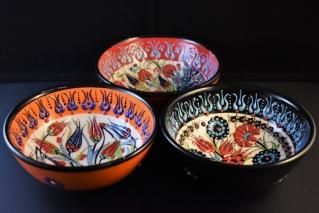 キュタフヤ陶器の絵皿【チューリップ/カーネーション】/トルコ