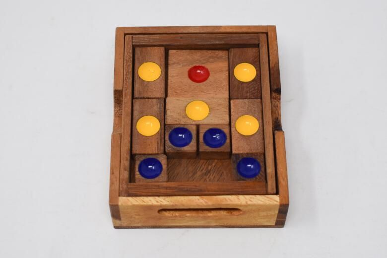 箱入り娘・S【木製ゲーム】/木製パズル/タイ雑貨/SlidingPuzzleGame