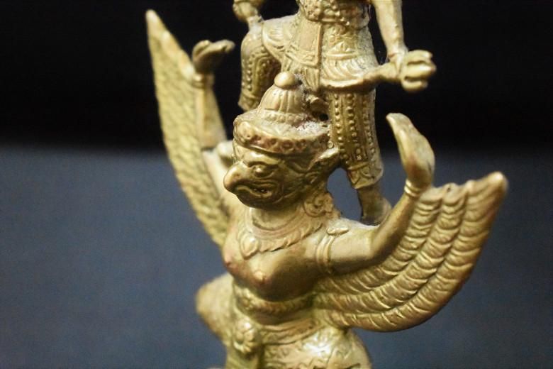 ヴィシュヌ神 ガルーダ像 真鍮製 仏像 神像 ヴァーハナ 神々の乗り物 ヒンドゥー教 インド神話 Lapislazuli