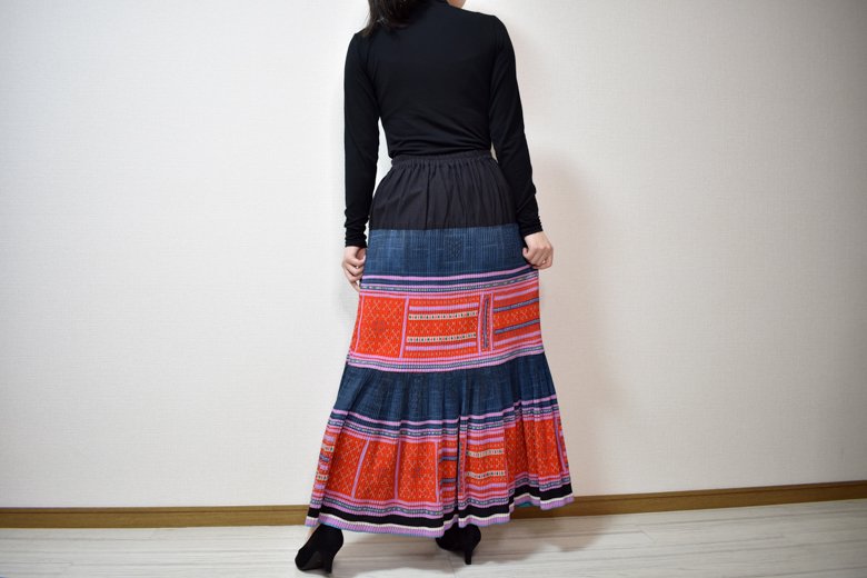 モン族刺繍ロングスカート【一点物】/エスニックファッション/民族アイテム - LapisLazuli