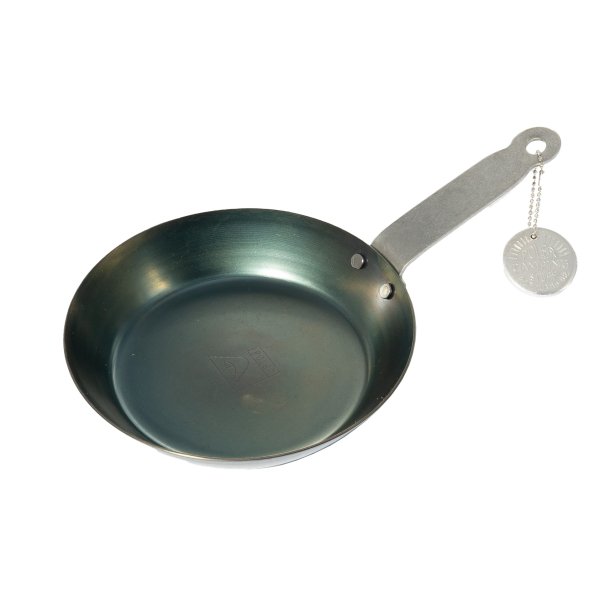 <img class='new_mark_img1' src='https://img.shop-pro.jp/img/new/icons5.gif' style='border:none;display:inline;margin:0px;padding:0px;width:auto;' />POLER FRYING PAN 16cm - IRON