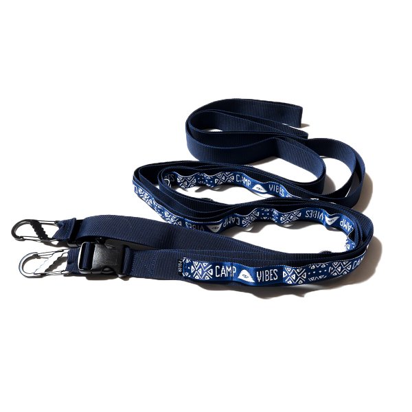 <img class='new_mark_img1' src='https://img.shop-pro.jp/img/new/icons5.gif' style='border:none;display:inline;margin:0px;padding:0px;width:auto;' />FISHING NET MULTI HANGING STRAP - BLUE