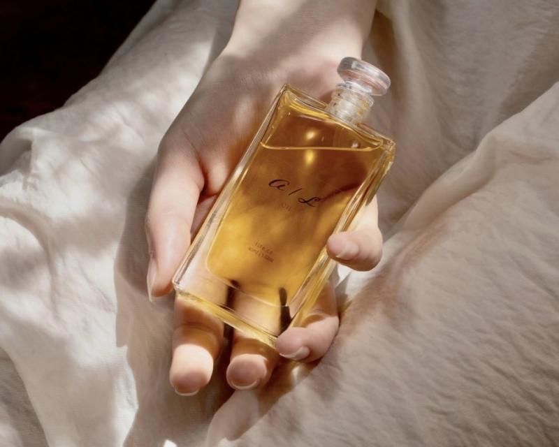 ainaLyra natural oil