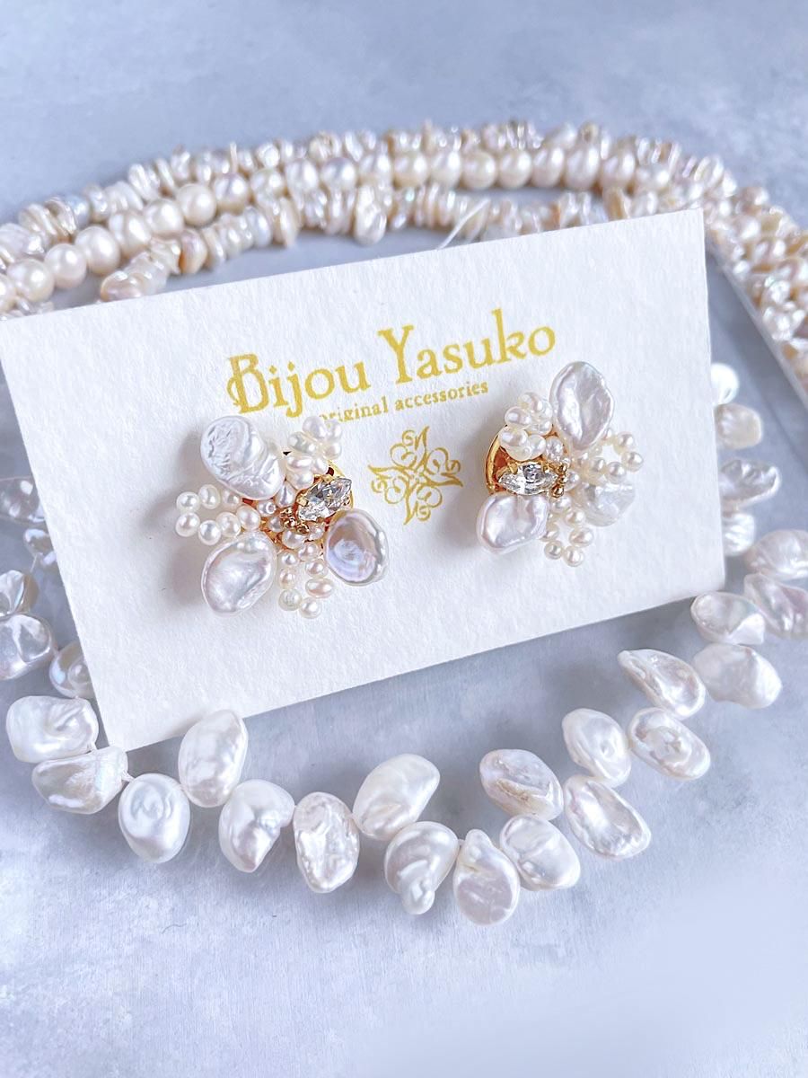 花びら 淡水 ケシパール ピアス・イヤリング ホワイト 花びら 淡水 ケシパール ピアス・イヤリング ホワイト