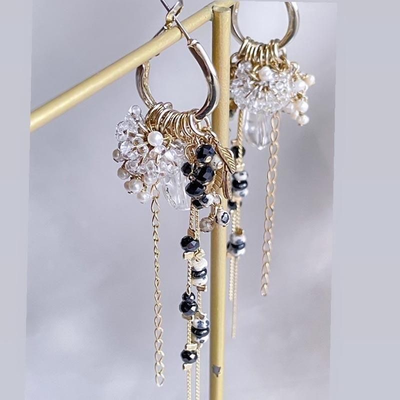 #355ブラックオニキス×淡水パールフックピアス／イヤリング変更可　ハンドメイド 再販開始】天然石ブラックオニキスとパールのフラワーキャッチ