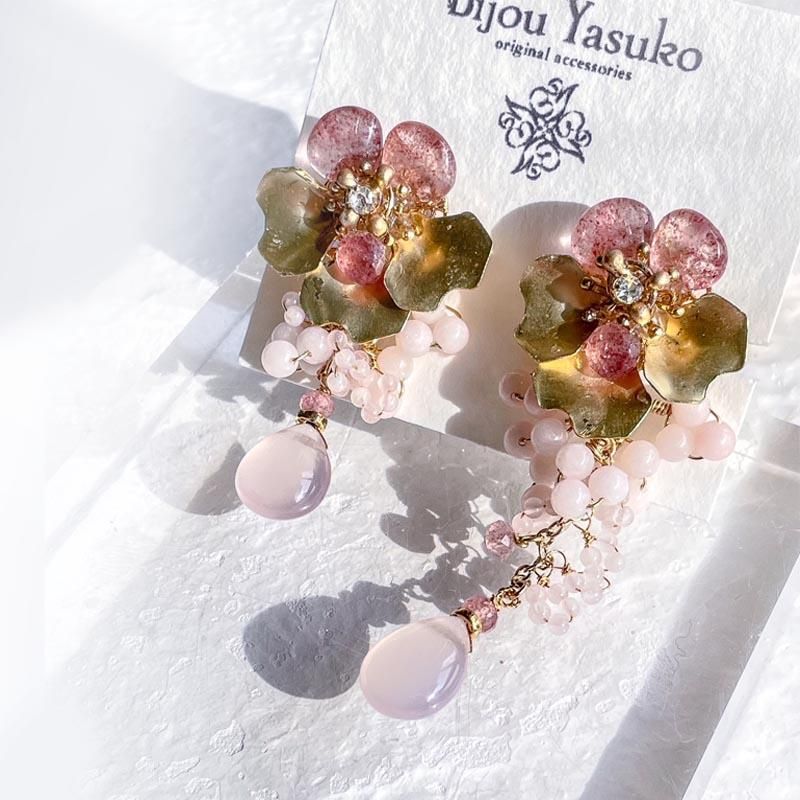 最先端 フラワー ピンク イヤリング ピアス 花びら 天然石 大ぶり アクセサリー