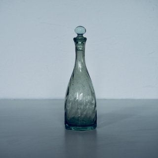 気泡あり　古い香水瓶 ２