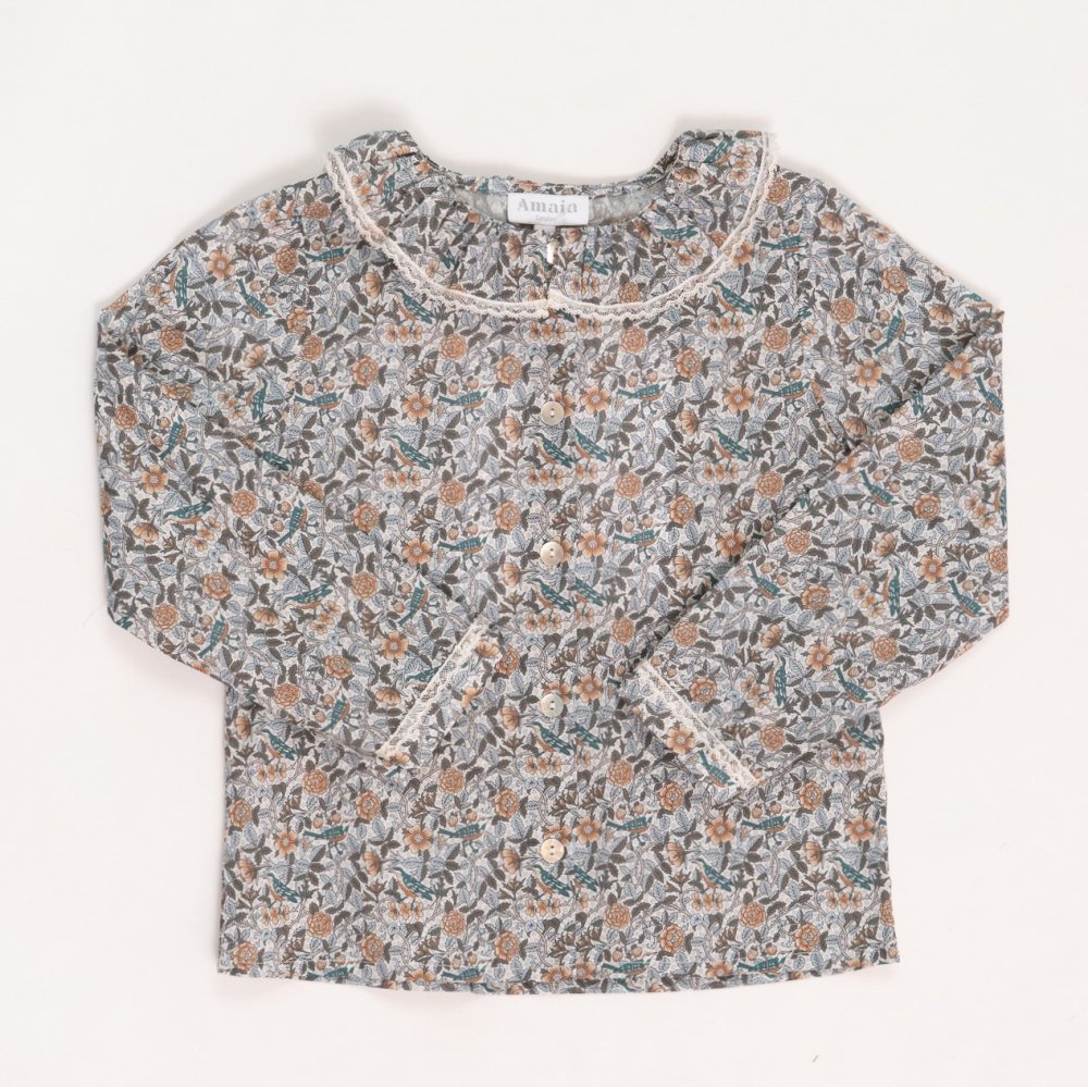<img class='new_mark_img1' src='https://img.shop-pro.jp/img/new/icons14.gif' style='border:none;display:inline;margin:0px;padding:0px;width:auto;' />Amaia Kids - Amelia blouse - Liberty Grey/Beige アマイアキッズ - リバティプリントブラウス