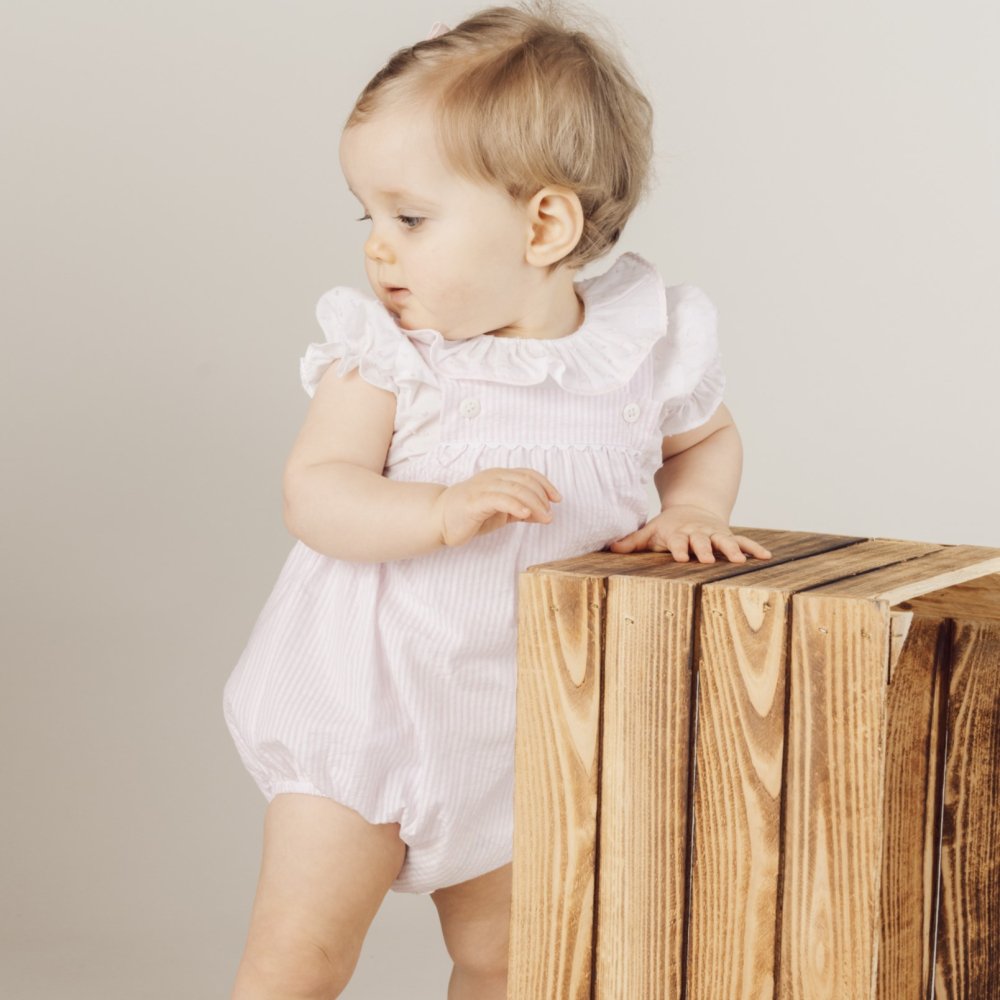 <img class='new_mark_img1' src='https://img.shop-pro.jp/img/new/icons14.gif' style='border:none;display:inline;margin:0px;padding:0px;width:auto;' />Amaia Kids - Helen romper - Baby pink stripe アマイアキッズ - ベビーサロペット