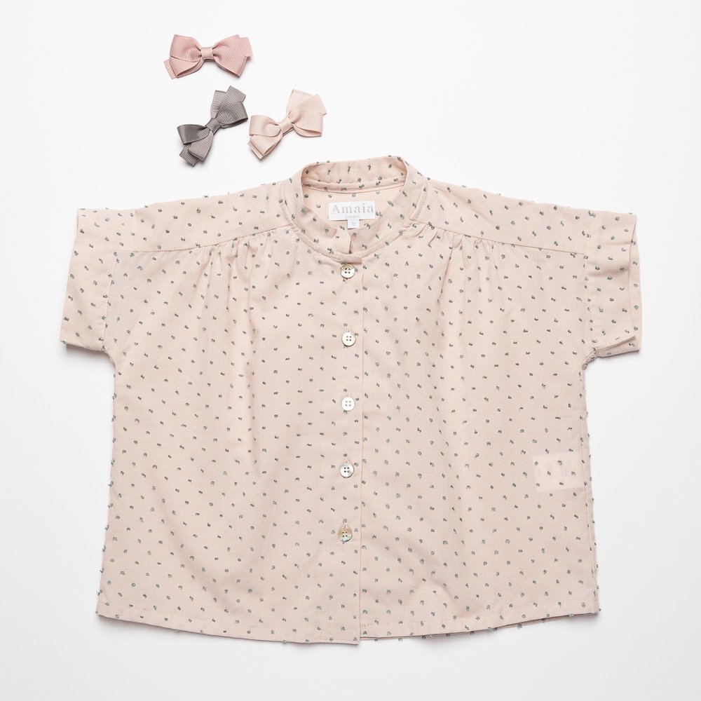 <img class='new_mark_img1' src='https://img.shop-pro.jp/img/new/icons14.gif' style='border:none;display:inline;margin:0px;padding:0px;width:auto;' />Amaia Kids - Lea top - Nude pink plumeti アマイアキッズ - ブラウス