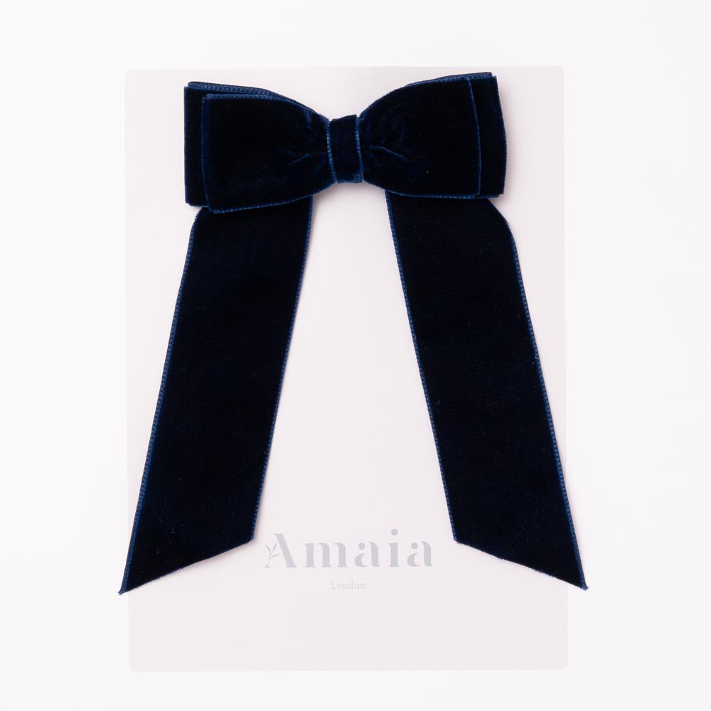 <img class='new_mark_img1' src='https://img.shop-pro.jp/img/new/icons14.gif' style='border:none;display:inline;margin:0px;padding:0px;width:auto;' />Amaia Kids - Velvet Long Tail Hair Bows アマイアキッズ - ベルベット素材ヘアクリップ【Navy】