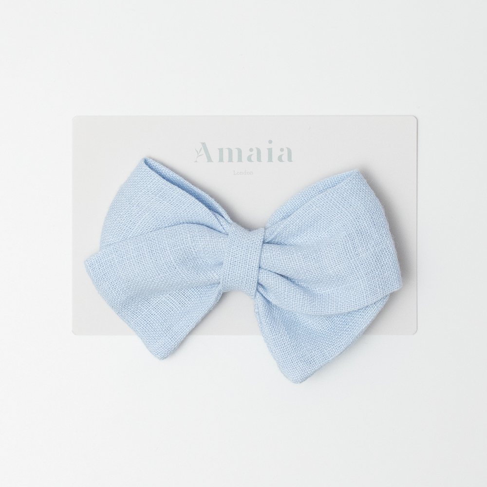 <img class='new_mark_img1' src='https://img.shop-pro.jp/img/new/icons14.gif' style='border:none;display:inline;margin:0px;padding:0px;width:auto;' />Amaia Kids - Linen Hair Bow ޥå - ͥǺܥإåסSoft blue