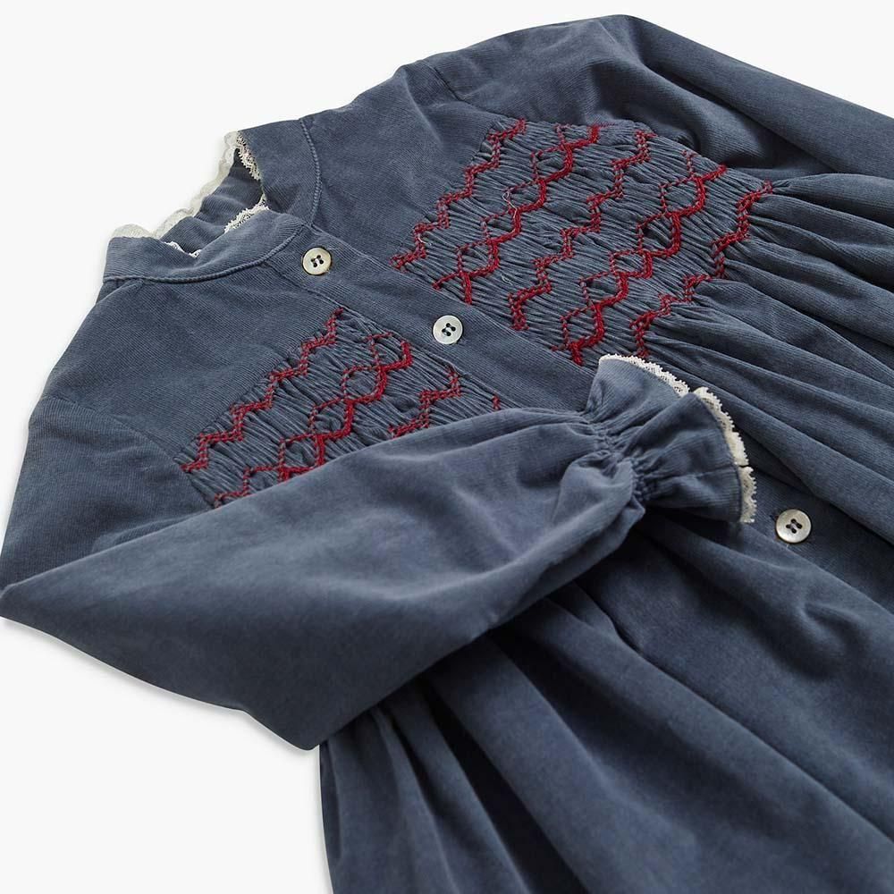 Amaia kids　６Ｙ　アマイアキッズ　スモッキングワンピース　ブルー　水色 Amaia Kids ♥リバティプリント x スモック刺繍♡﻿﻿写真﻿ワンピース