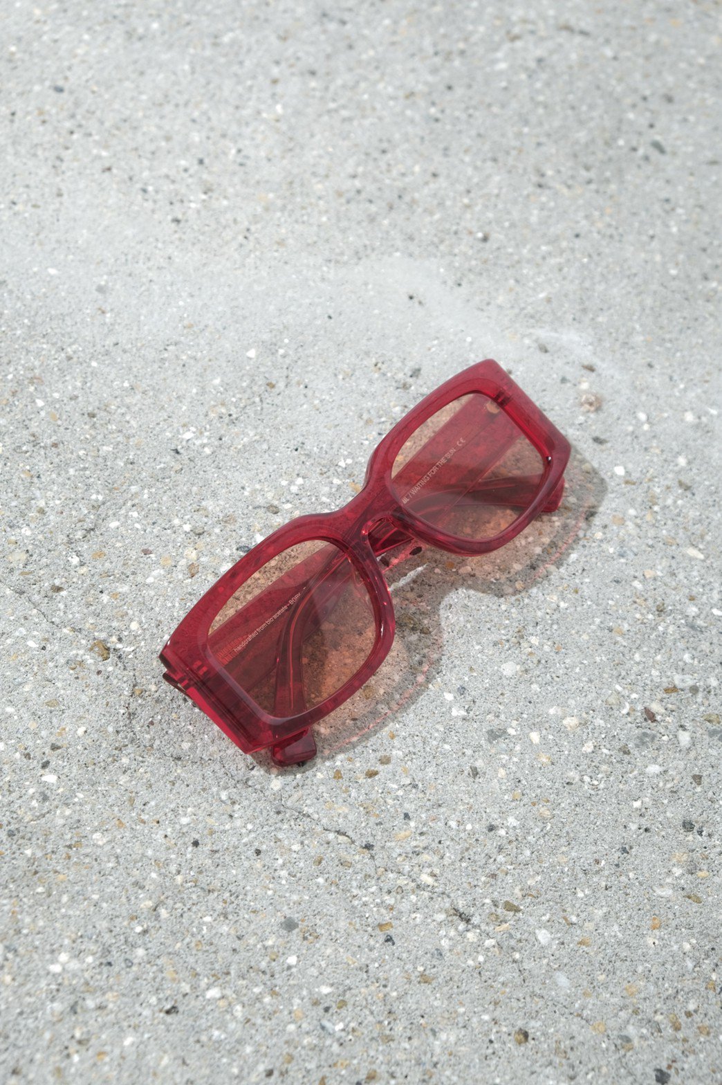 Virgil Normal  WAITING FOR THE SUN / Collaboration Sunglasses Clear Red