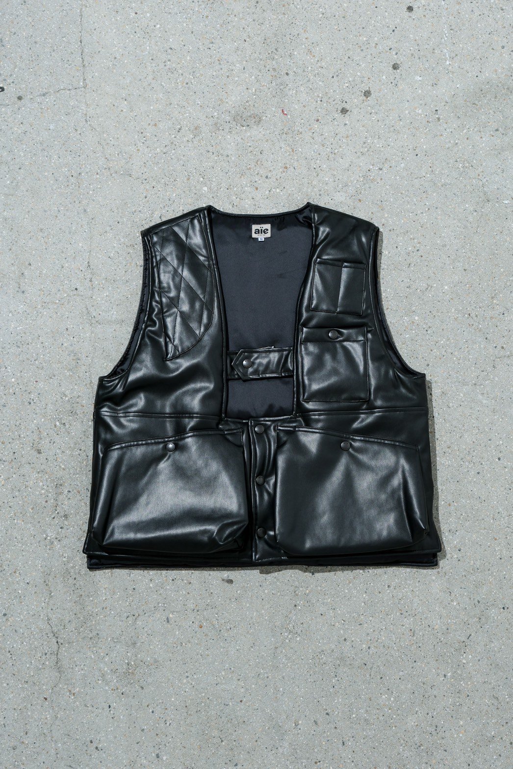 AiE / INSULATION GAME VEST LEATHER